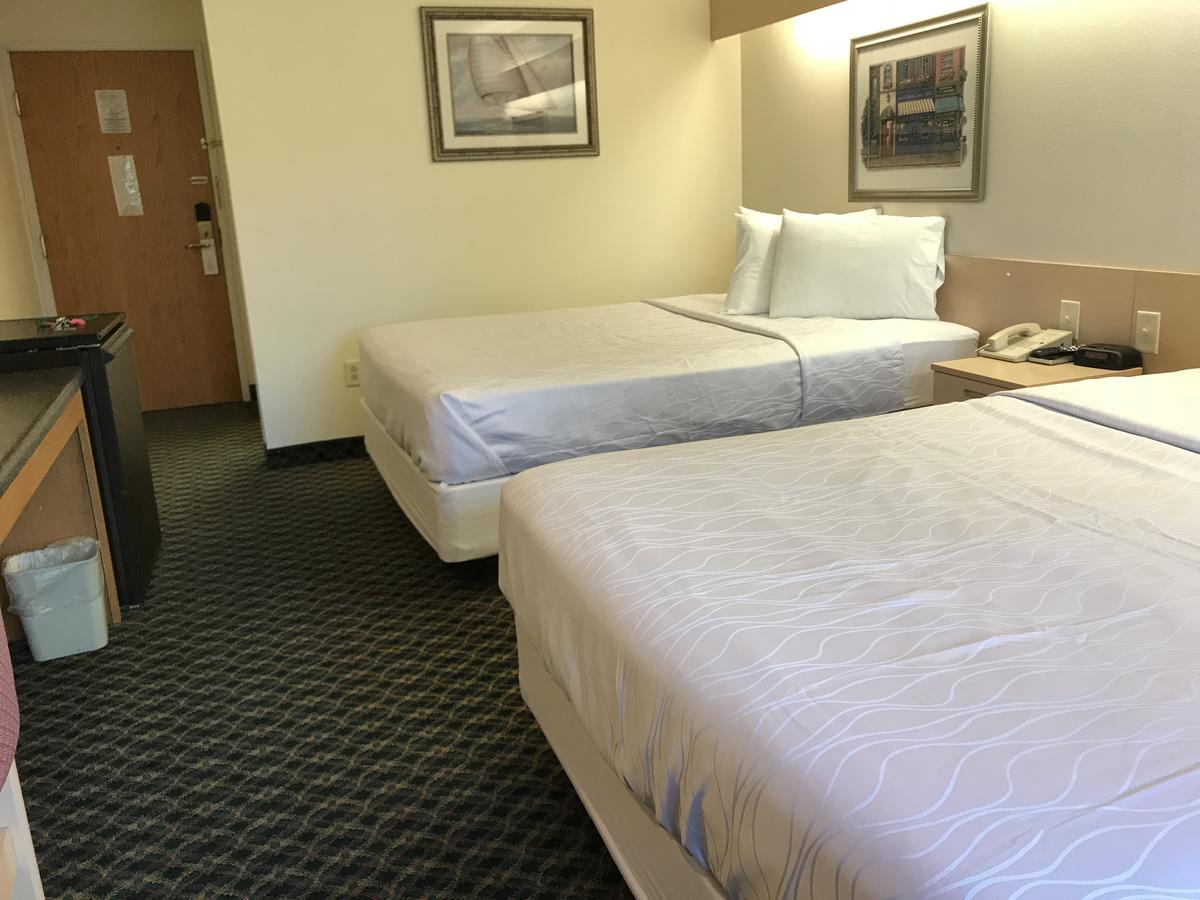Mariner'S Village Resort Carlyle Extérieur photo