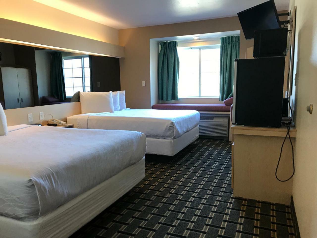 Mariner'S Village Resort Carlyle Extérieur photo
